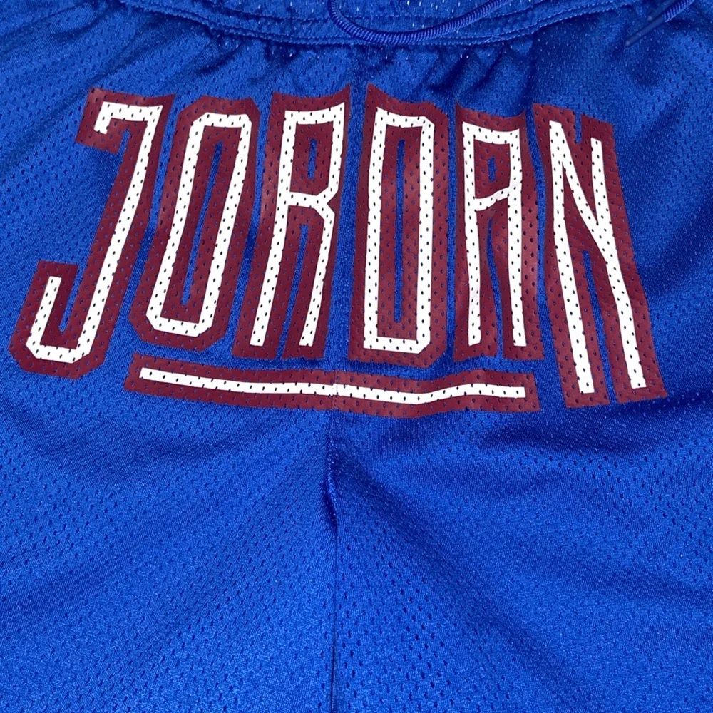 Jordan Men’s Medium Mesh Basketball Shorts